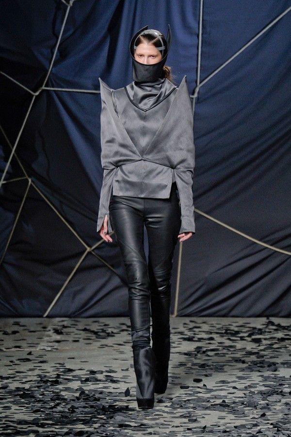 ジャケット・アウター GARETH PUGH / short ram leather jacket Gareth Pugh Men's RTW Fall 2009