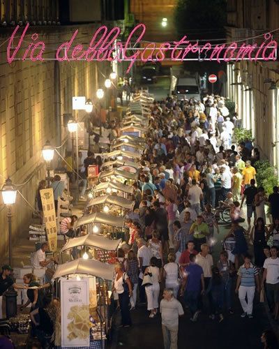 Crowd, Magenta, Market, Trade, Tradition, Electronic signage, Festival, Marketplace, 