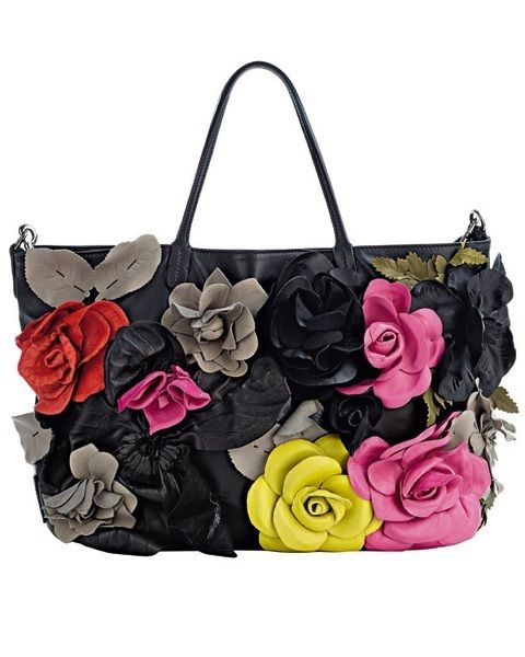 Flower, Bag, Petal, Style, Pink, Fashion accessory, Shoulder bag, Flowering plant, Rose family, Luggage and bags, 
