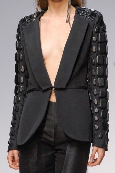 Sleeve, Collar, Shoulder, Textile, Joint, Outerwear, Style, Fashion, Blazer, Black, 