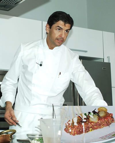 Food, Cook, Tableware, Cooking, Chef, Chef's uniform, Uniform, Recipe, Plate, Service, 