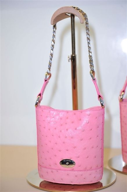Product, Bag, Pink, Style, Fashion accessory, Shoulder bag, Pattern, Fashion, Luggage and bags, Magenta, 