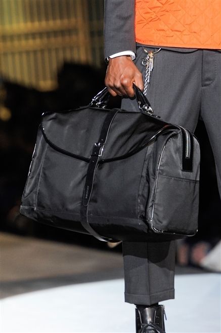 Product, Bag, Style, Leather, Fashion, Street fashion, Black, Luggage and bags, Grey, Pocket, 