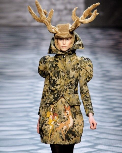 Sleeve, Antler, Joint, Horn, Headgear, Fashion, Natural material, Camouflage, Loki, Deer, 