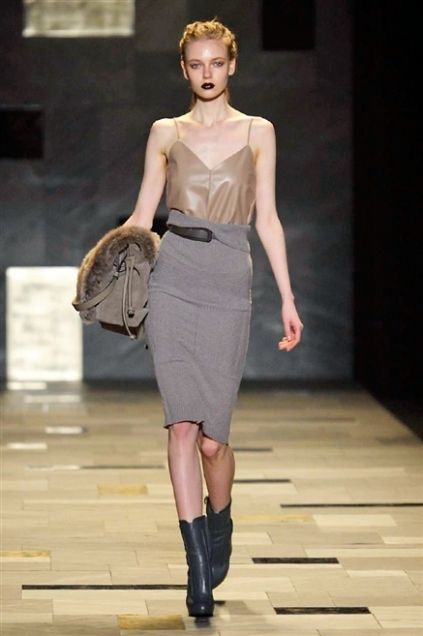 Clothing, Brown, Shoulder, Human leg, Joint, Style, Waist, Fashion show, Knee, Street fashion, 