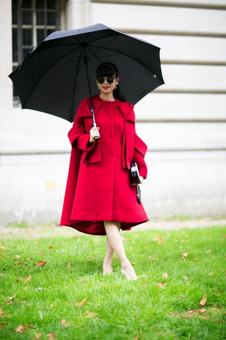 Sleeve, Umbrella, Coat, Outerwear, Dress, Street fashion, Overcoat, Costume, One-piece garment, Mantle, 