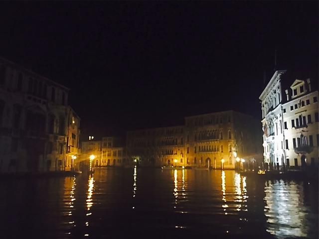 Night, Reflection, Town, Facade, City, Neighbourhood, Darkness, Waterway, Building, Apartment, 