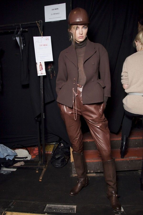Brown, Sleeve, Trousers, Coat, Outerwear, Collar, Style, Fashion, Blazer, Jacket, 