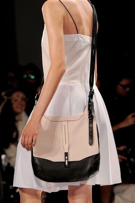 Shoulder, Joint, White, Bag, Style, Fashion show, Fashion model, Fashion, Shoulder bag, Luggage and bags, 