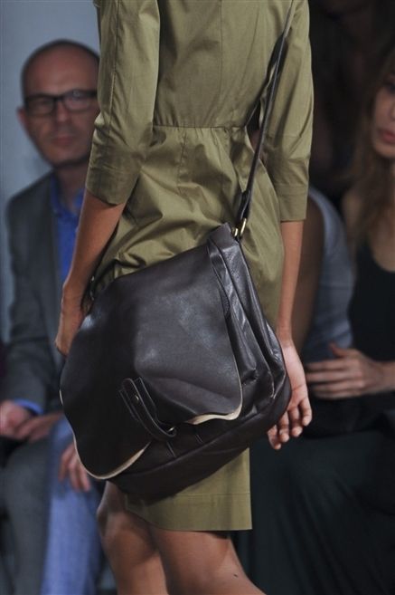 Glasses, Bag, Shoulder, Joint, Style, Luggage and bags, Shoulder bag, Fashion, Leather, Pocket, 