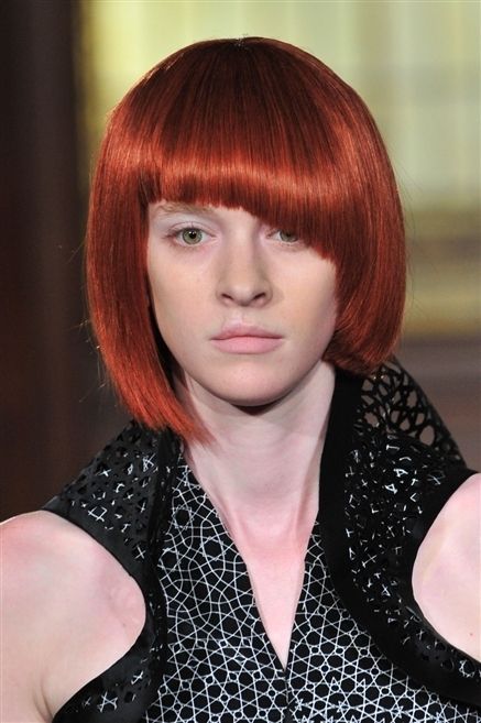 Lip, Hairstyle, Chin, Bangs, Red, Style, Red hair, Step cutting, Beauty, Hair coloring, 