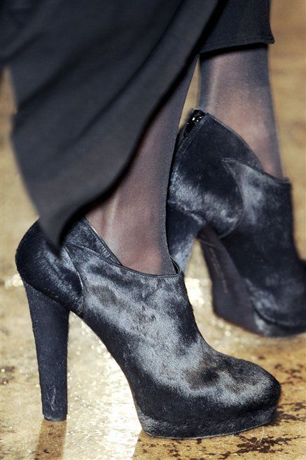 High heels, Basic pump, Fashion, Black, Court shoe, Sandal, Foot, Dancing shoe, Close-up, Leather, 
