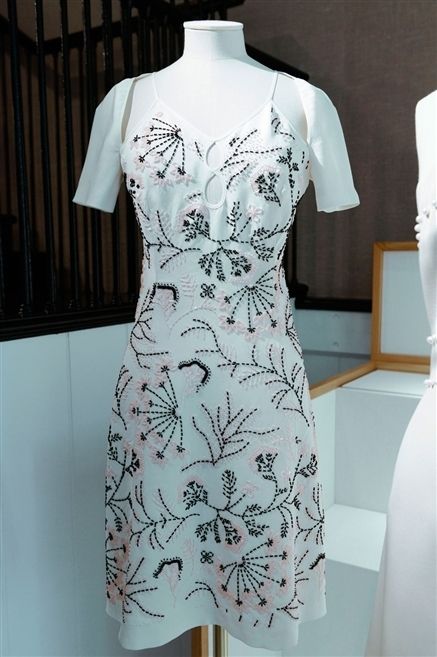 Sleeve, Textile, Dress, White, Pattern, Style, One-piece garment, Fashion, Day dress, Design, 