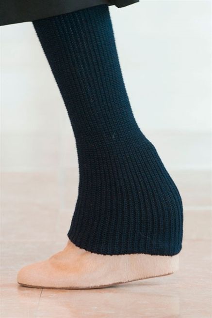 Human leg, Joint, Sock, Costume accessory, Wool, Woolen, Ankle, Tights, Foot, Woven fabric, 