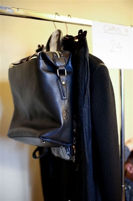 Textile, Fashion, Clothes hanger, Leather, Fashion design, Hobo bag, 