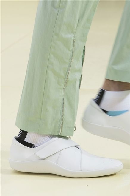 Green, Shoe, Textile, White, Fashion, Beige, Fashion design, Ankle, Walking shoe, 