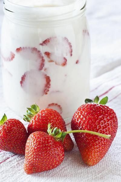Food, Natural foods, Fruit, Produce, Red, White, Strawberry, Ingredient, Sweetness, Strawberries, 
