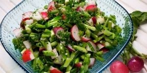 Food, Salad, Produce, Dishware, Vegetable, Ingredient, Leaf vegetable, Plate, Tableware, Cuisine, 