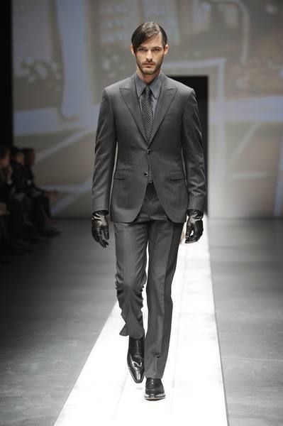 Clothing, Trousers, Dress shirt, Collar, Coat, Shirt, Outerwear, Fashion show, Standing, Suit trousers, 