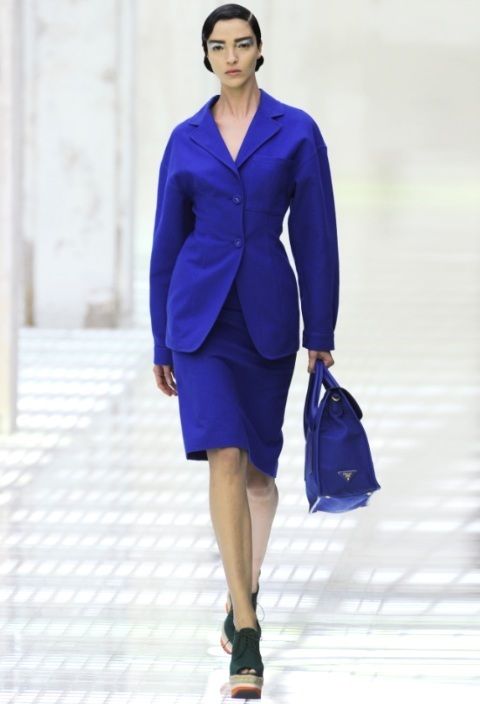Clothing, Blue, Sleeve, Shoulder, Joint, Outerwear, Human leg, Bag, Style, Electric blue, 