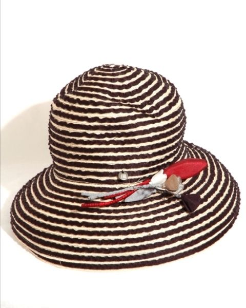 Hat, Headgear, Costume accessory, Fashion accessory, Beige, Costume hat, Maroon, Fedora, Sun hat, Bonnet, 