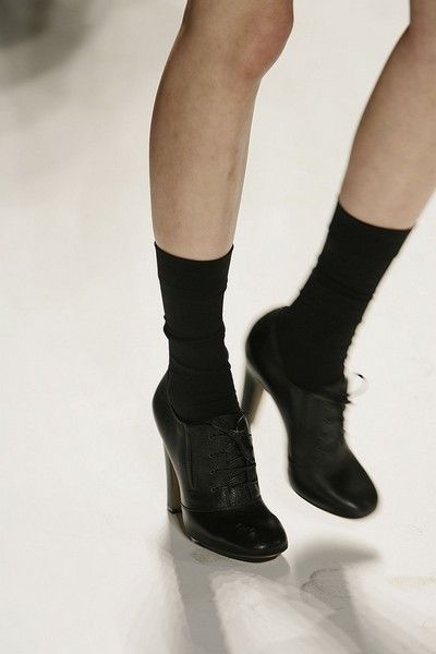 Human leg, Joint, White, Style, Fashion, Black, Black-and-white, Fashion design, Silver, Leather, 