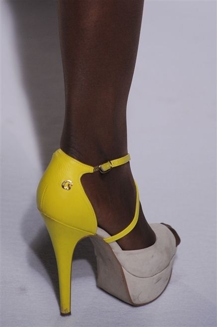 Footwear, High heels, Yellow, Joint, Human leg, Sandal, Style, Basic pump, Fashion, Foot, 