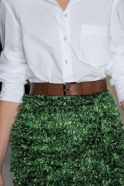 Green, Dress shirt, Collar, Sleeve, Denim, Textile, Waist, White, Style, Khaki, 