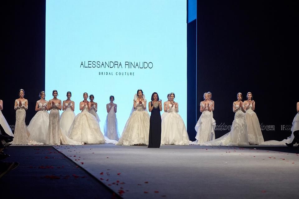 Clothing, Event, Photograph, Dress, Formal wear, Gown, Fashion, Youth, Stage, Public event, 