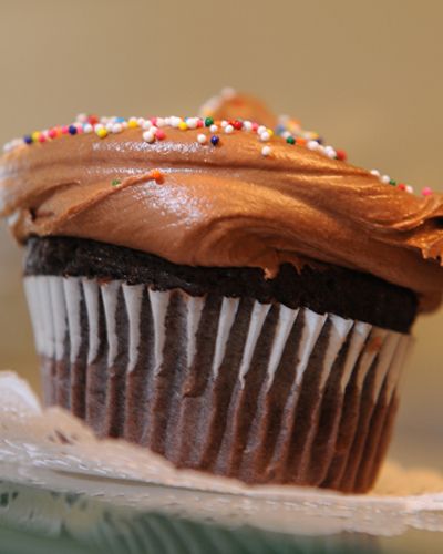 Cupcake, Sweetness, Food, Cuisine, Dessert, Baked goods, Confectionery, Cake, Ingredient, Chocolate, 