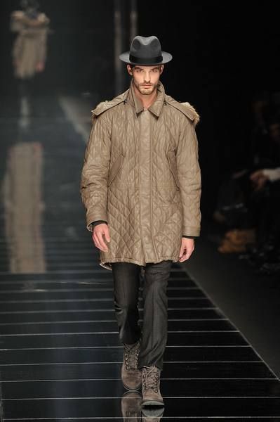 Clothing, Brown, Hat, Jacket, Outerwear, Fashion show, Coat, Style, Fashion model, Runway, 