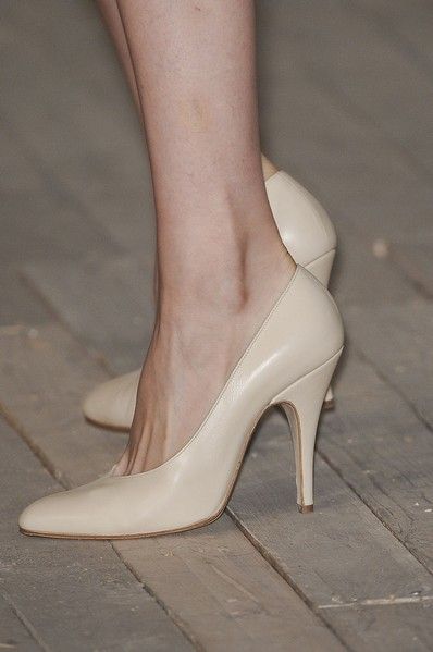 Brown, High heels, Joint, Sandal, Tan, Foot, Fashion, Grey, Basic pump, Beige, 