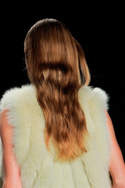 Hairstyle, Textile, Fur clothing, Long hair, Brown hair, Blond, Fur, Back, Animal product, Natural material, 