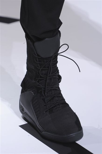 Footwear, Product, Shoe, White, Style, Carmine, Fashion, Black, Grey, Boot, 