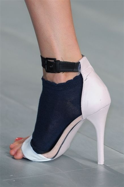 Leg, Human leg, Joint, Foot, Fashion, Basic pump, High heels, Sandal, Dancing shoe, Toe, 