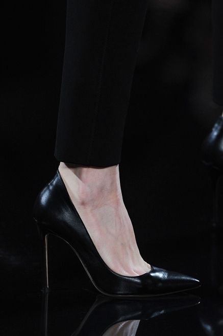 High heels, Shoe, Darkness, Fashion, Black, Basic pump, Sandal, Leather, Foot, Court shoe, 