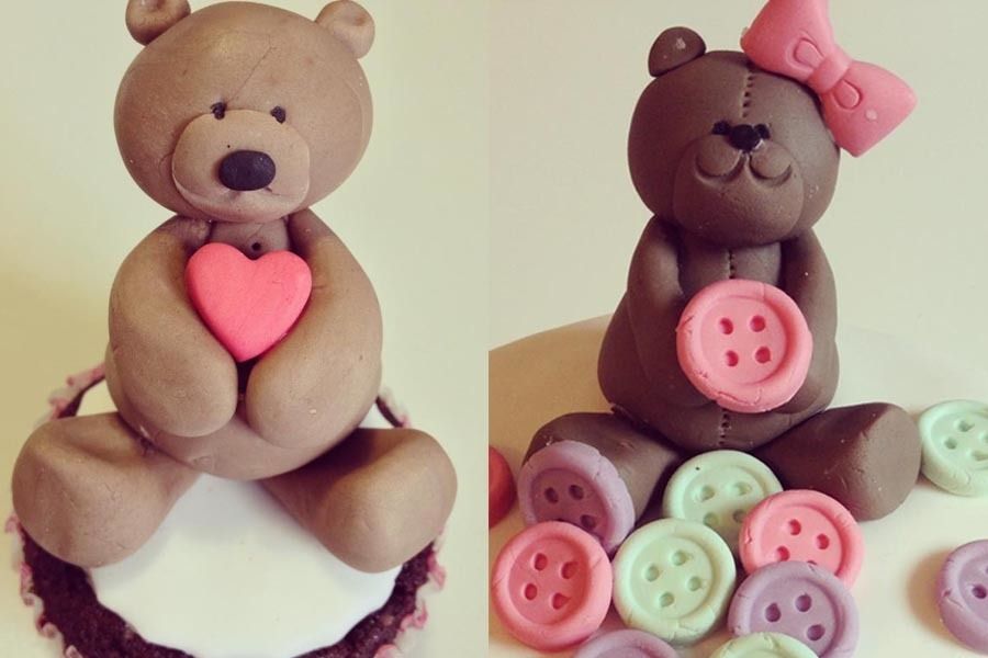Brown, Toy, Pink, Teddy bear, Baby toys, Dessert, Bear, Sweetness, Animal figure, Button, 