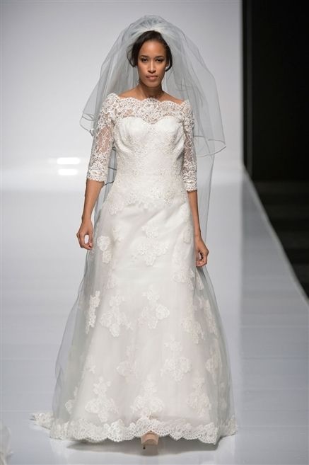 Clothing, Sleeve, Dress, Bridal clothing, Shoulder, Textile, Photograph, Bridal accessory, Joint, Bridal veil, 