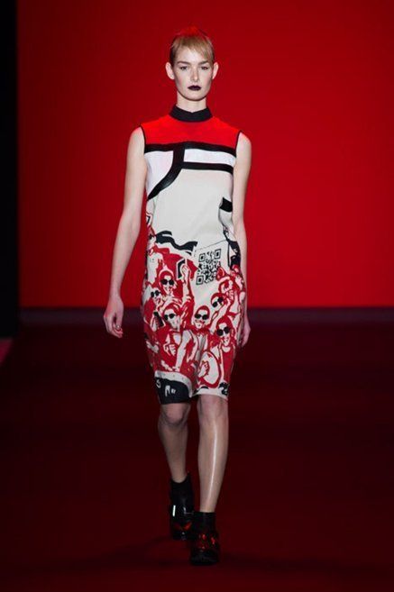 Shoulder, Dress, Human leg, Joint, Red, Style, One-piece garment, Waist, Fashion model, Fashion show, 