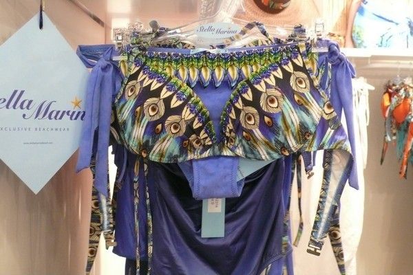Blue, Textile, Clothes hanger, Fashion, Pattern, Electric blue, Cobalt blue, Retail, Fashion design, Boutique, 