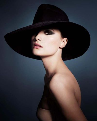 Hat, Lip, Skin, Chin, Shoulder, Fashion accessory, Headgear, Costume accessory, Black hair, Beauty, 