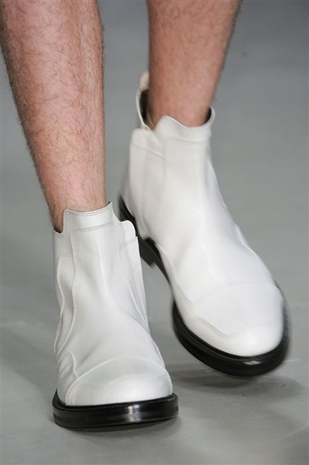 Footwear, Joint, Human leg, White, Fashion, Grey, Dancing shoe, Silver, Ankle, Foot, 