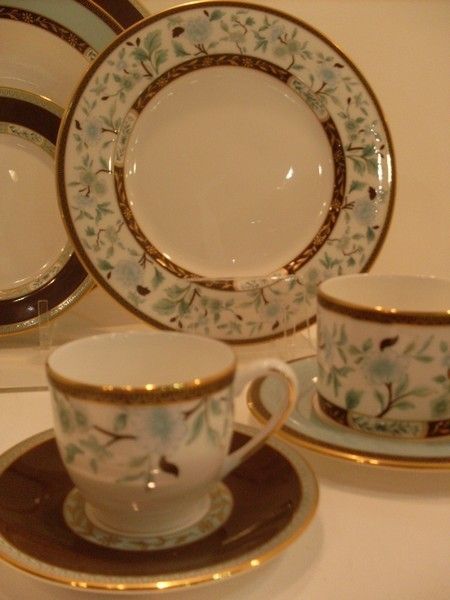 Coffee cup, Serveware, Cup, Dishware, Drinkware, Porcelain, Teacup, Tableware, Ceramic, Saucer, 