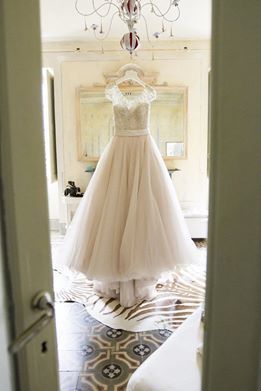 Dress, Textile, Photograph, White, Room, Formal wear, Bridal clothing, Interior design, Gown, One-piece garment, 