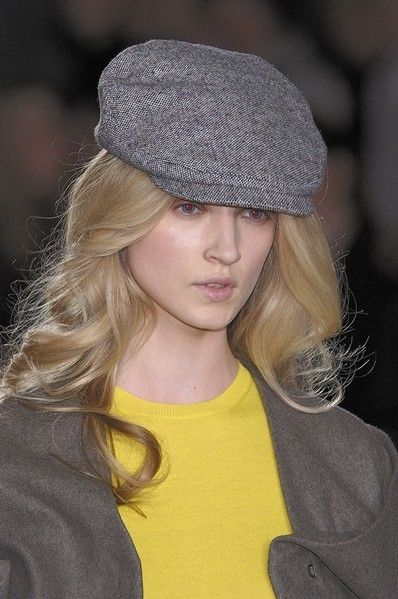 Lip, Winter, Textile, Style, Headgear, Street fashion, Fashion, Cool, Knit cap, Bonnet, 