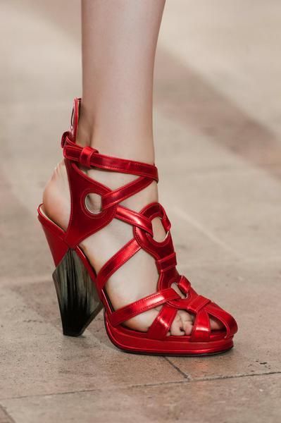Footwear, Red, Joint, Human leg, Carmine, Sandal, Fashion, Maroon, Close-up, Foot, 