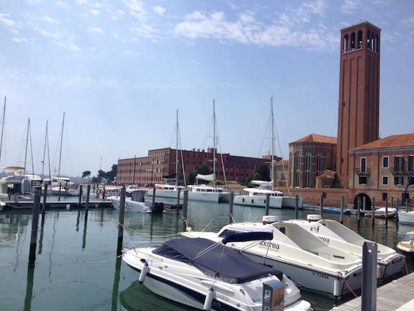 Sky, Watercraft, Marina, Boat, Waterway, Harbor, Dock, Speedboat, Naval architecture, Port, 