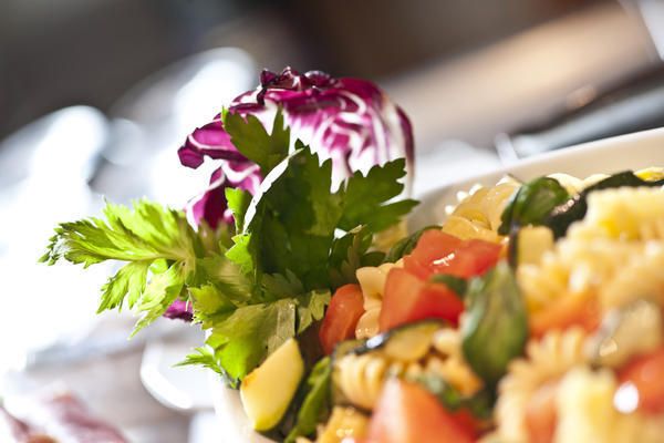 Food, Garnish, Salad, Cuisine, Dishware, Vegetable, Dish, Leaf vegetable, Recipe, Vegan nutrition, 