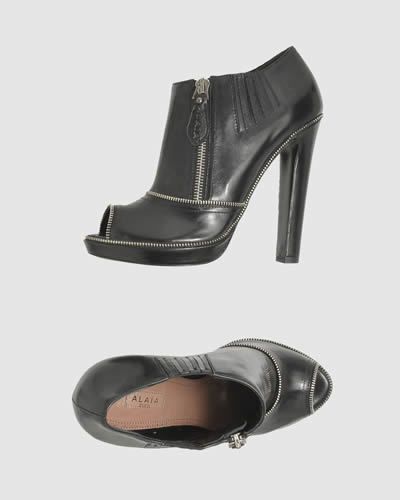 Footwear, Product, Brown, High heels, Fashion, Black, Tan, Leather, Beige, Boot, 
