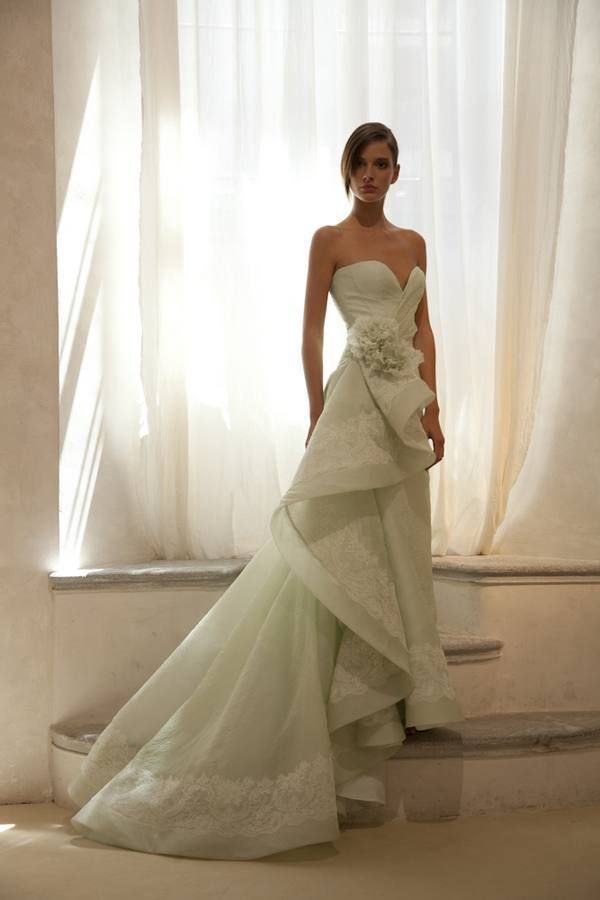 Clothing, Bridal clothing, Shoulder, Textile, Dress, Joint, Interior design, Gown, White, Wedding dress, 